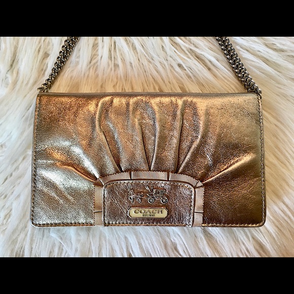 Coach Handbags - Vintage Coach Champagne Clutch/Cardholder